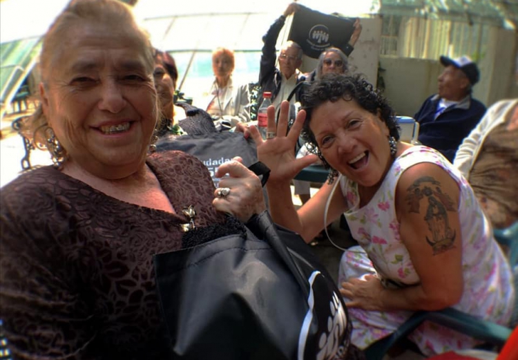OFRECEMOS APOYO A MUJERES ADULTAS MAYORES QUE SUFREN MALTRATO